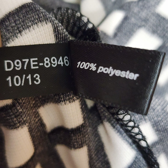 The Limited Faux Wrap Dress Medium Black White V Neck 3/4 Sleeves‎ - Picture 8 of 11